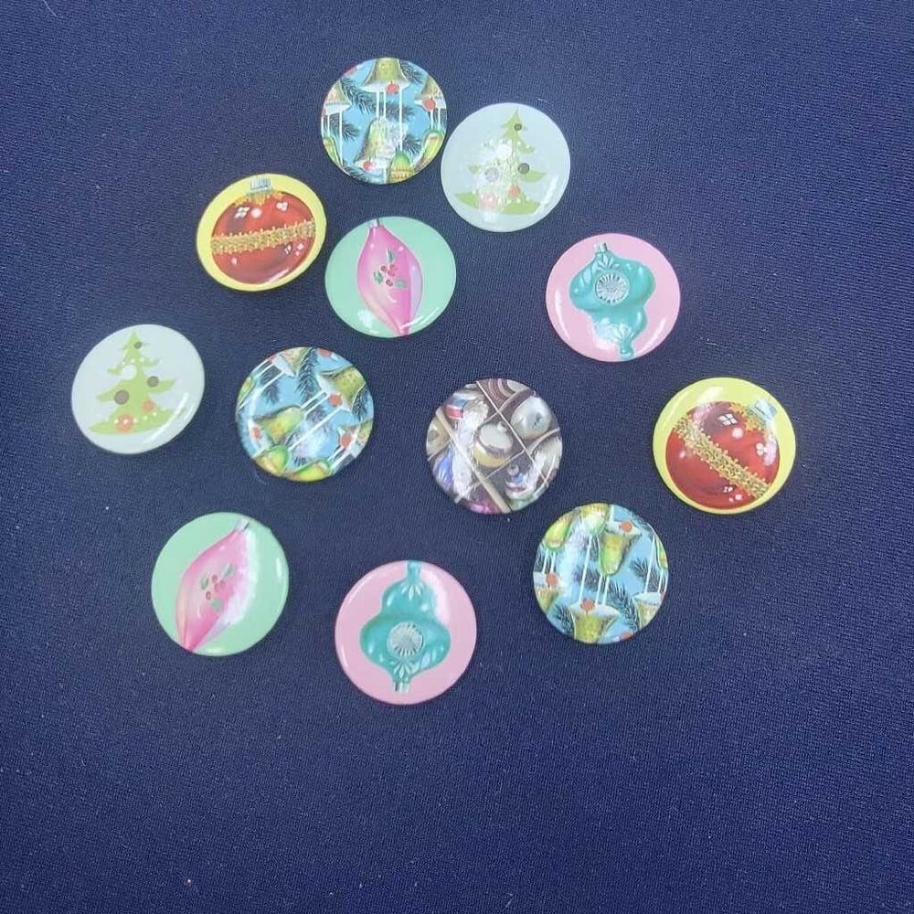 Vintage Christmas Ornaments Decorative Buttons Craft Supplies 1 inch Set